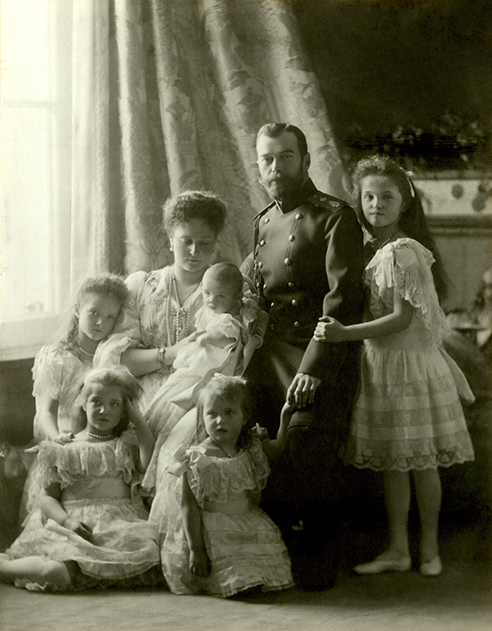 Romanovs-Portrait.jpg